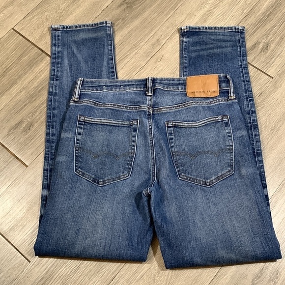 American Eagle Airflex+ Light Wash Slim Straight Stretch Jeans size 30x32 - Picture 3 of 11